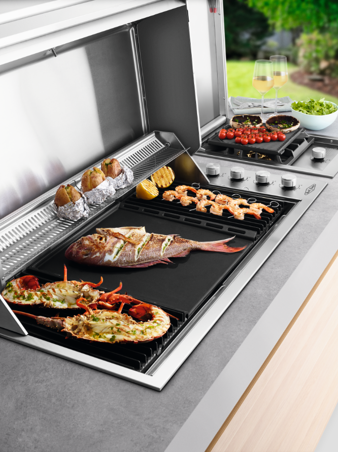 Signature ProLine Serie - 6 Branders Rooster Ingebouwde BBQ